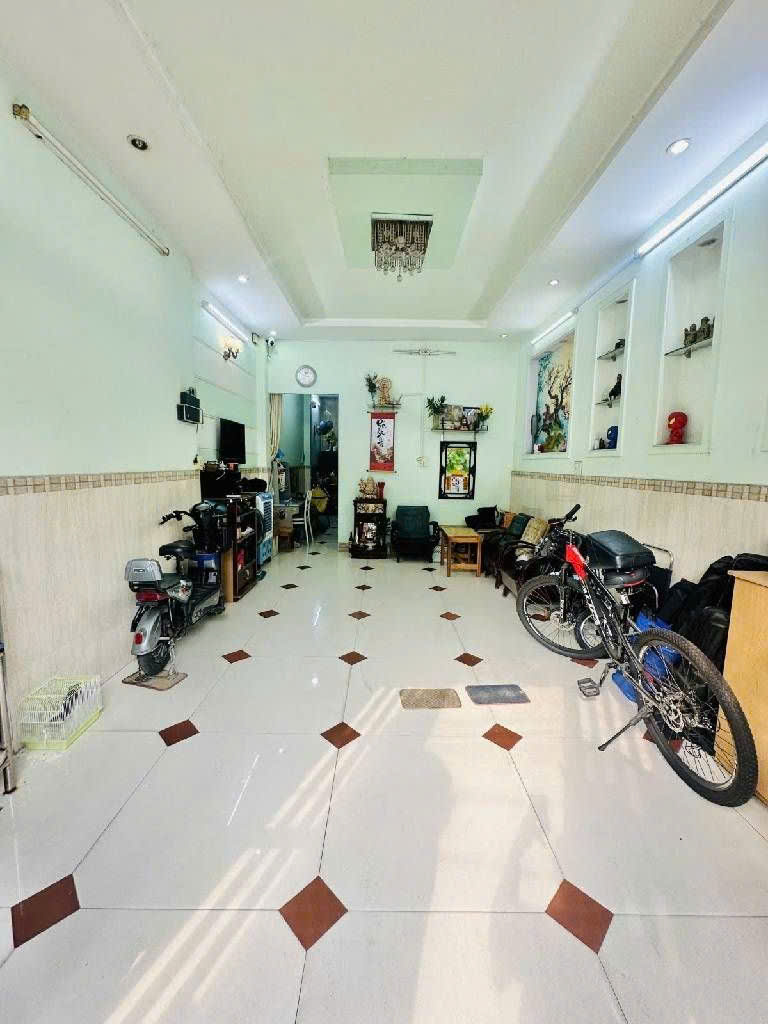 NHÀ ĐẸP GẦN ĐẦM SEN – 4 TẦNG – 5PN – GIÁ TỐT